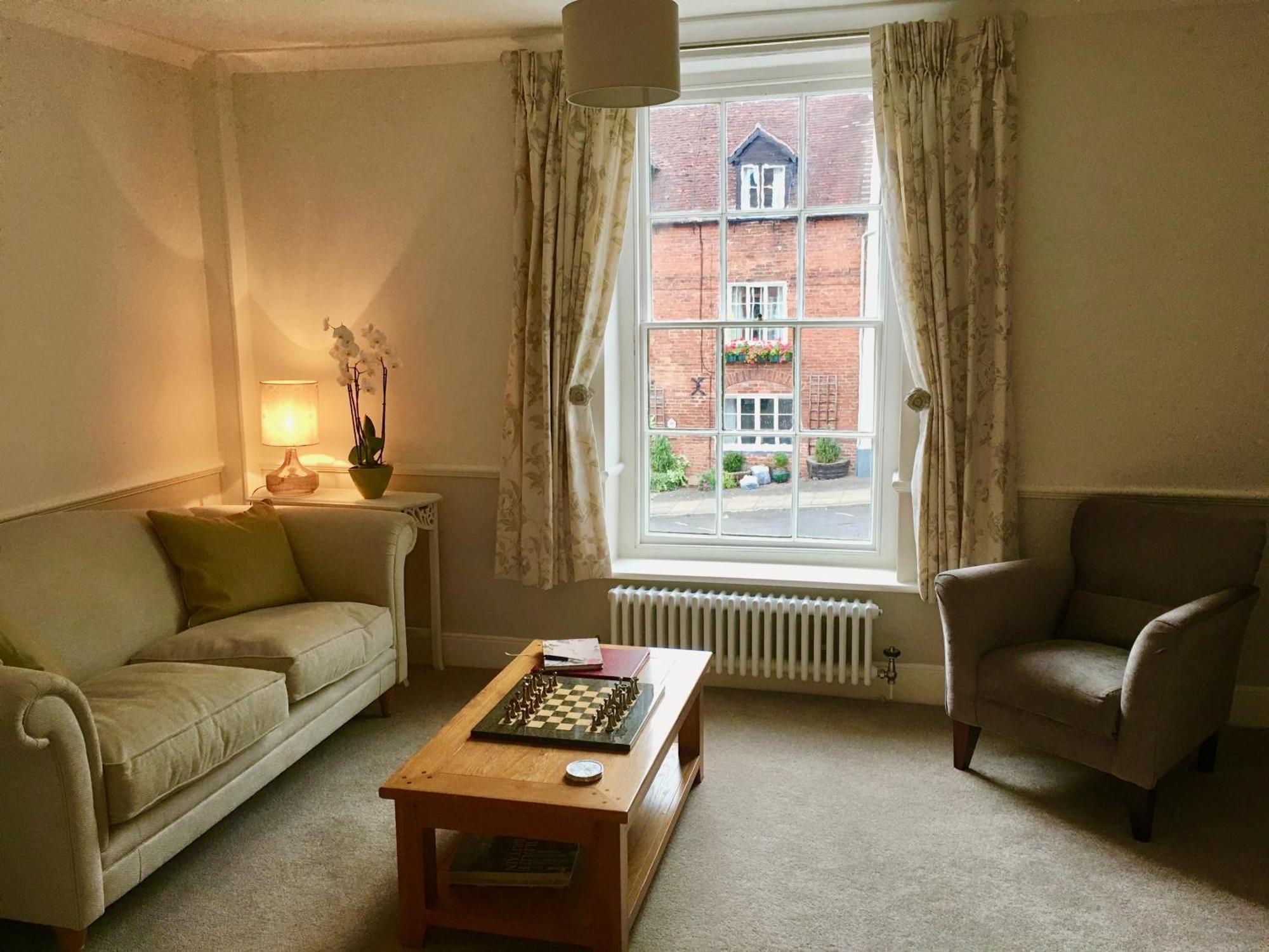 Luxury 2 Bed Apartment With Free Parking Ludlow Extérieur photo
